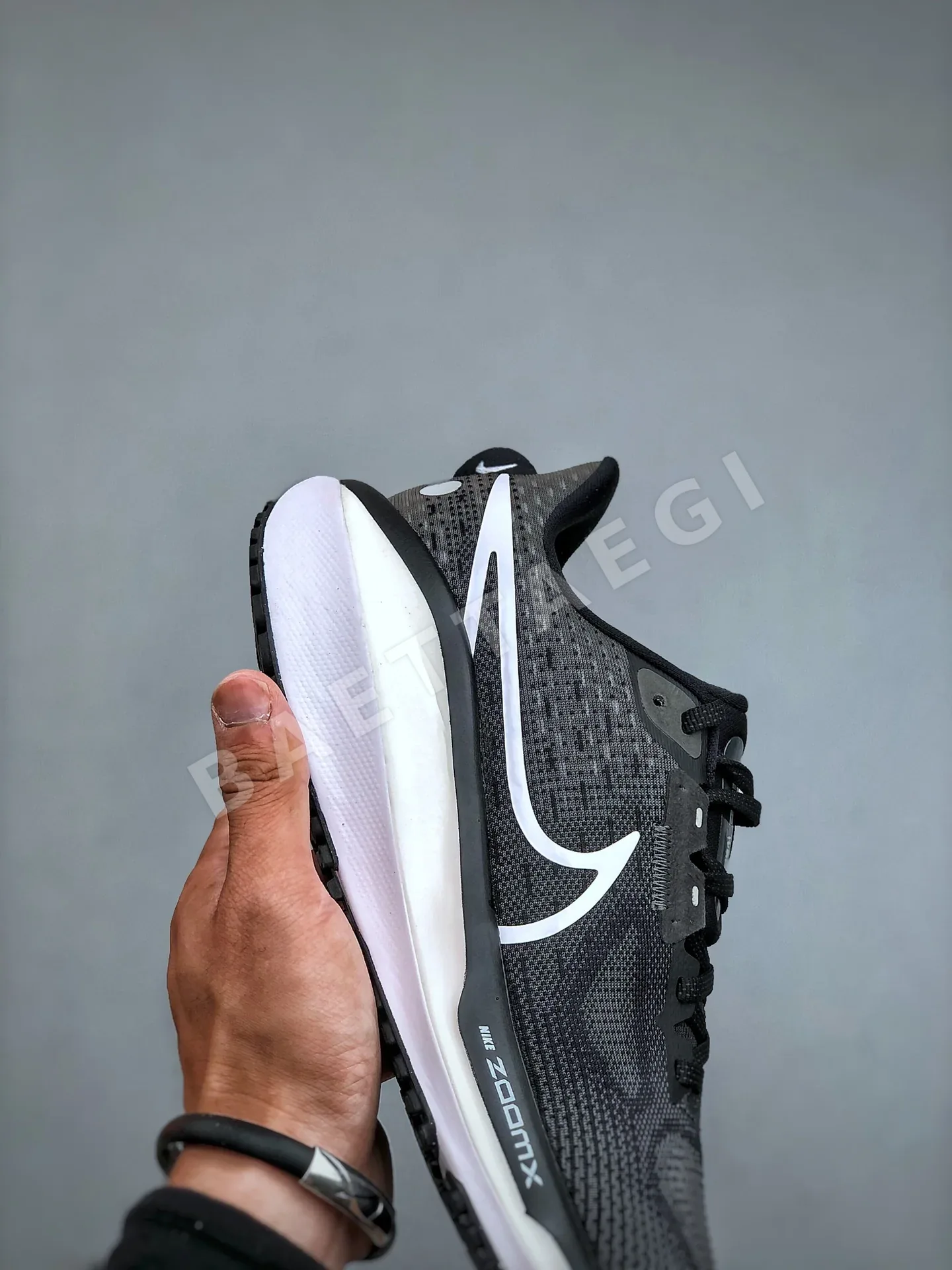 나이키에어줌 보메로 17 ZoomX 남성 러닝화 상세 이미지 6