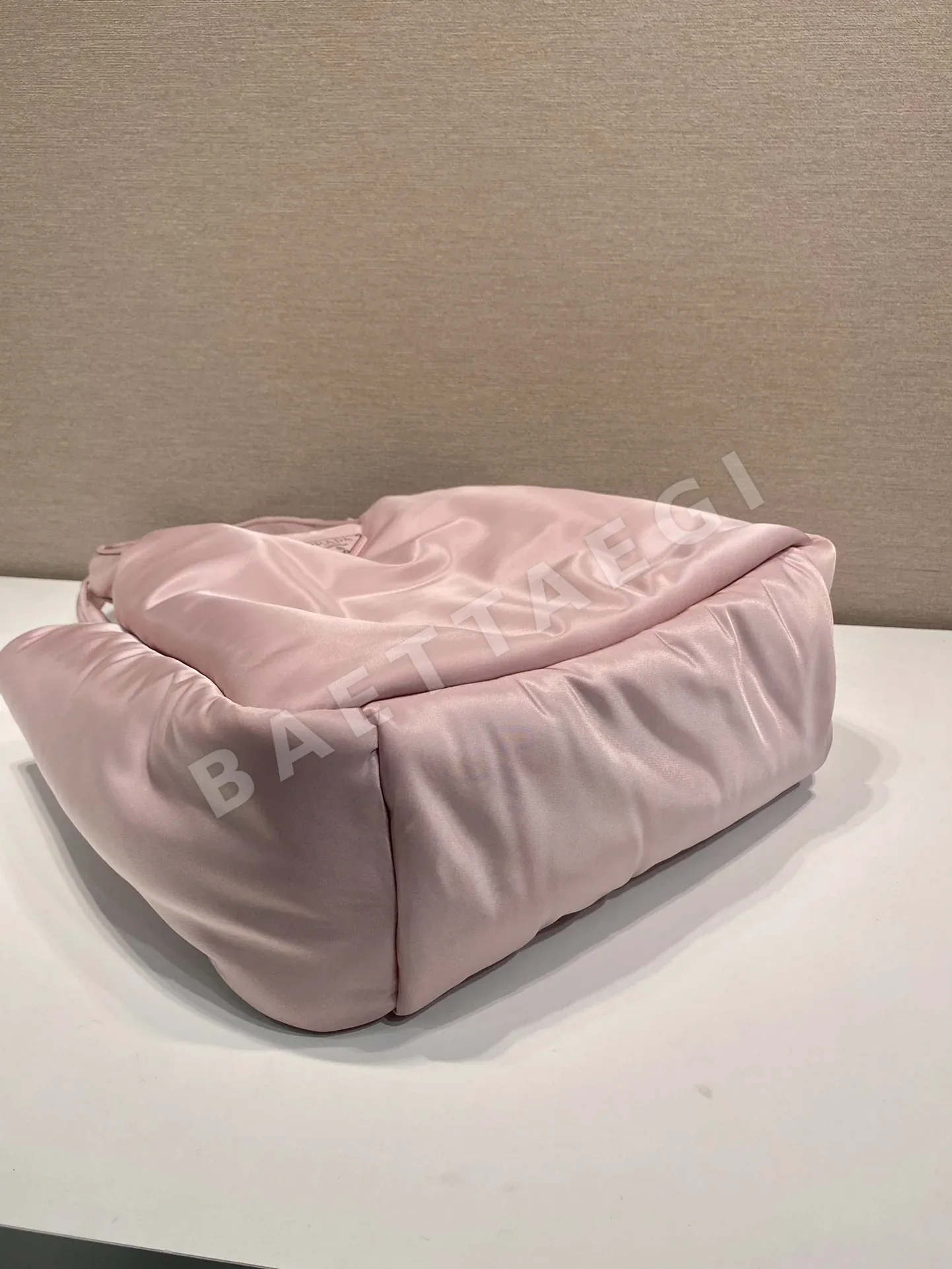 프라다 나일론 특대 더블 핸들 토트백 1BG449 상세 이미지 6