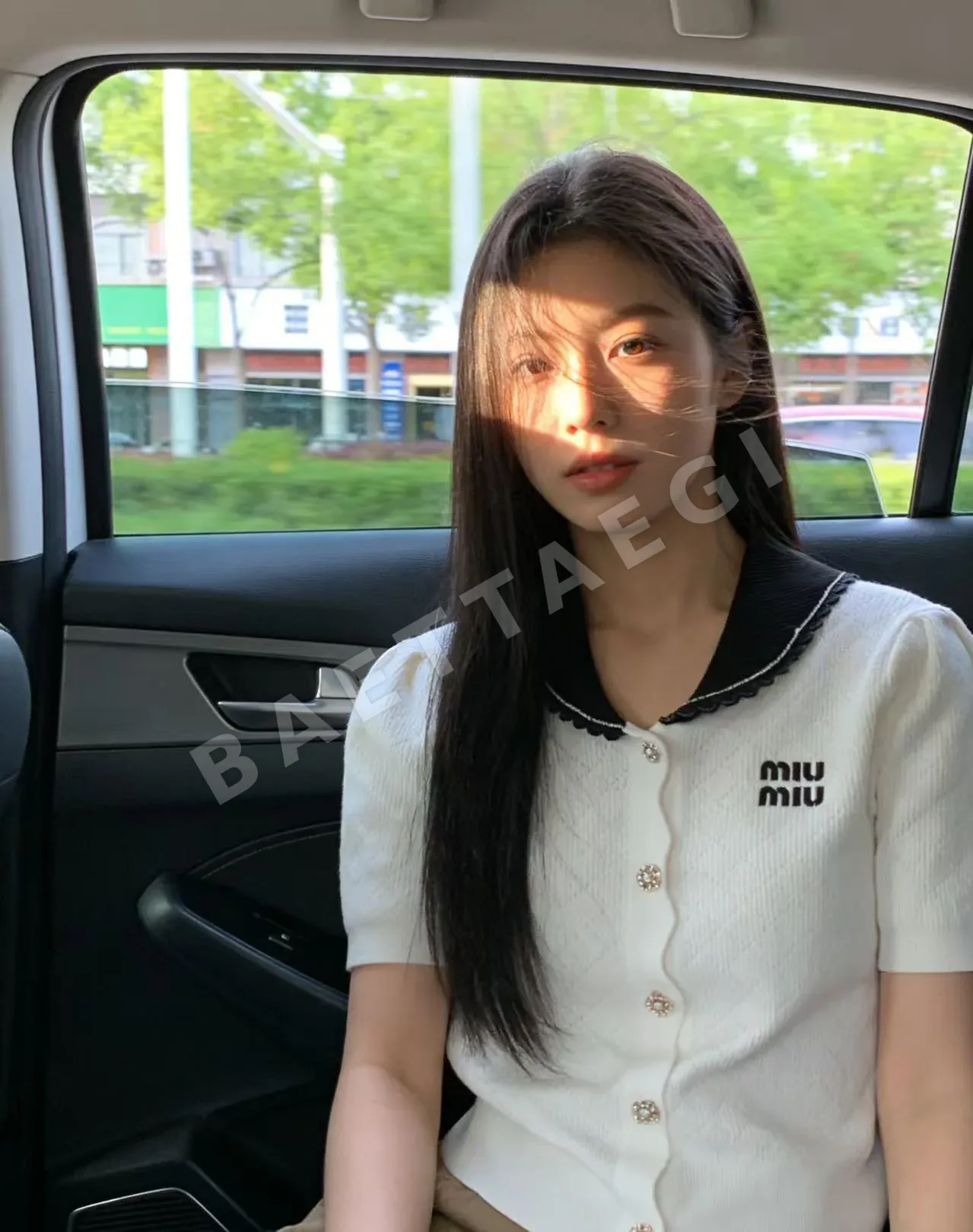 미우미우 여성 반팔 SS 52363