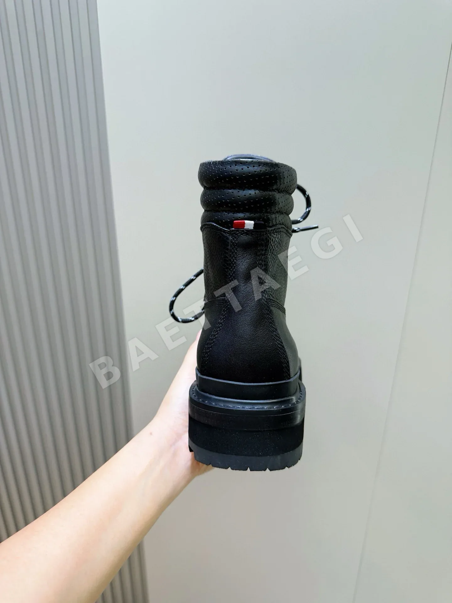 몽클레르 부츠 남성 가죽 하이컷 상세 이미지 6