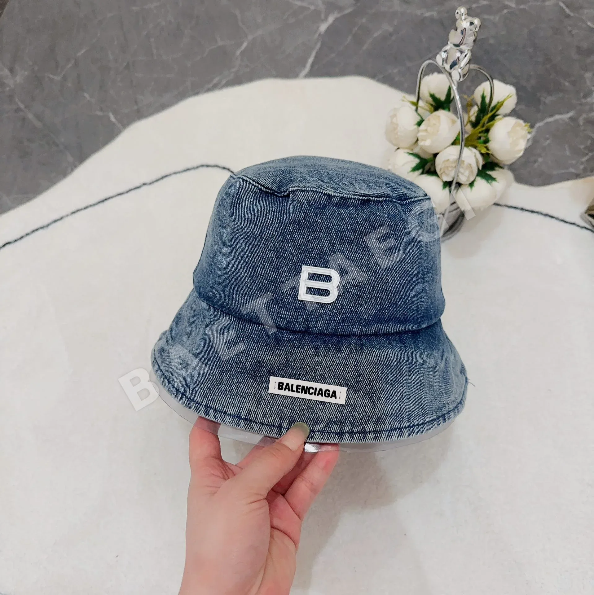 발렌시아가 데님 버킷 햇 상세 이미지 2