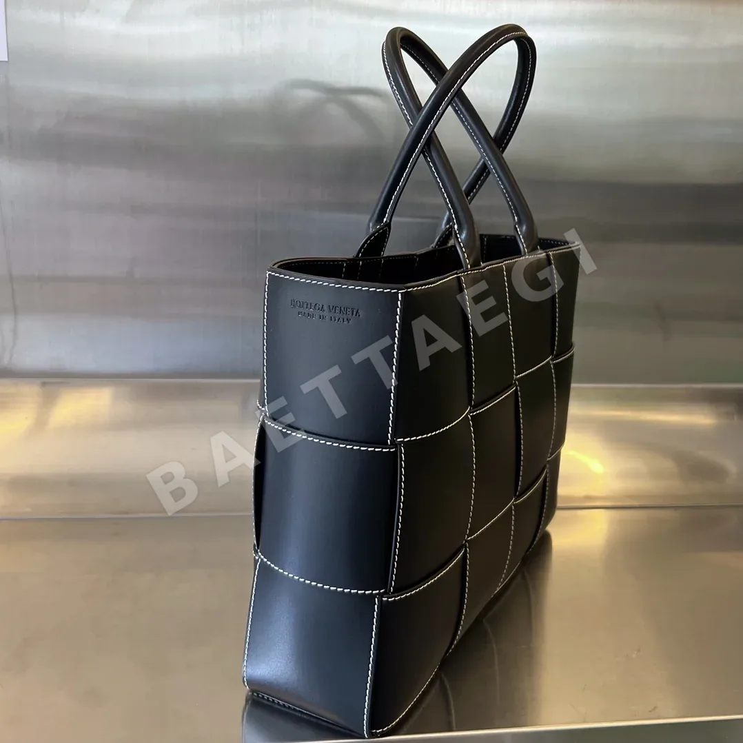 보테가베네타 아르코 미디엄 토트백 상세 이미지 2