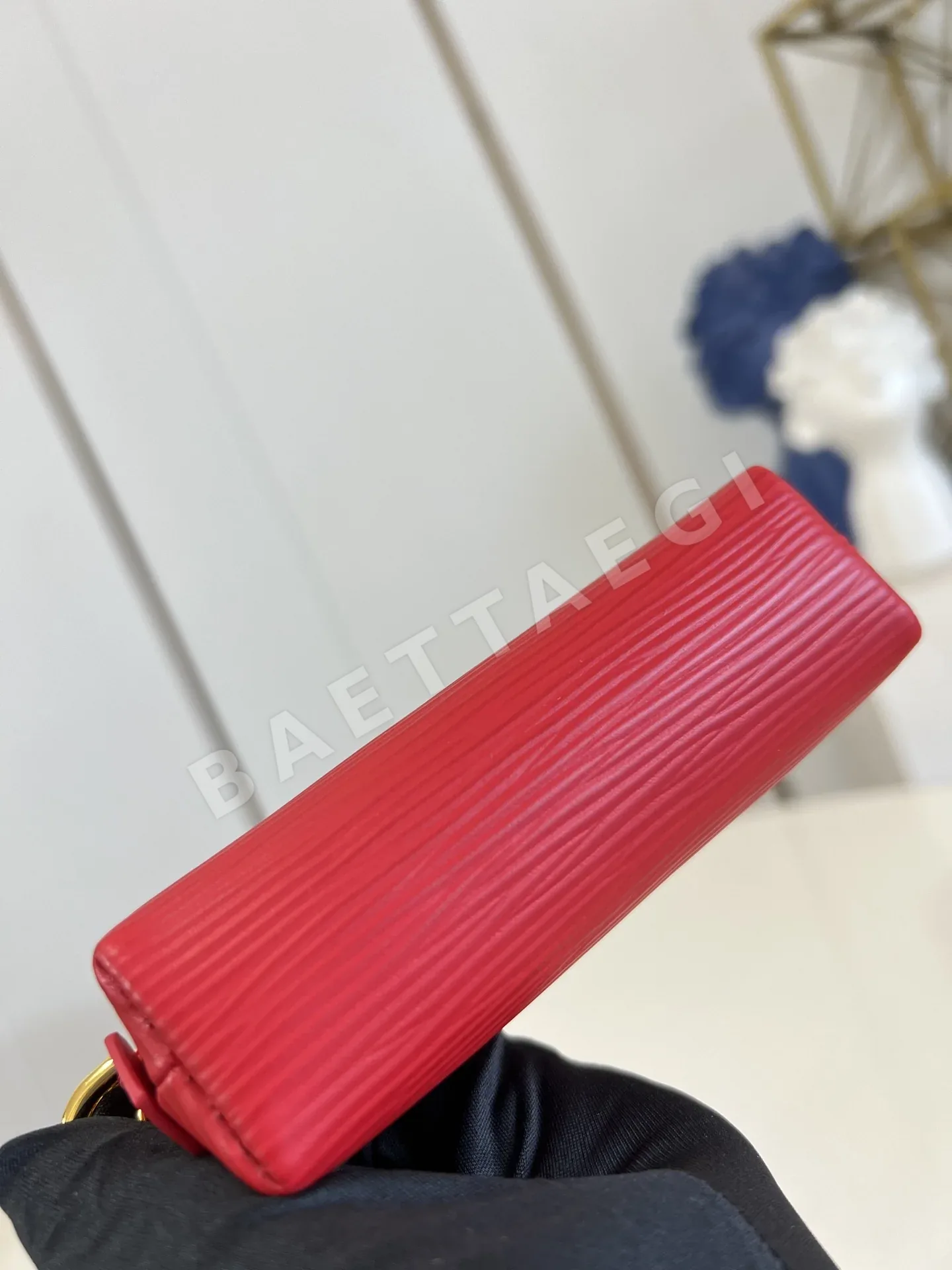 루이비통 레드 미니 메이크업 파우치 M25687 가방 상세 이미지 6