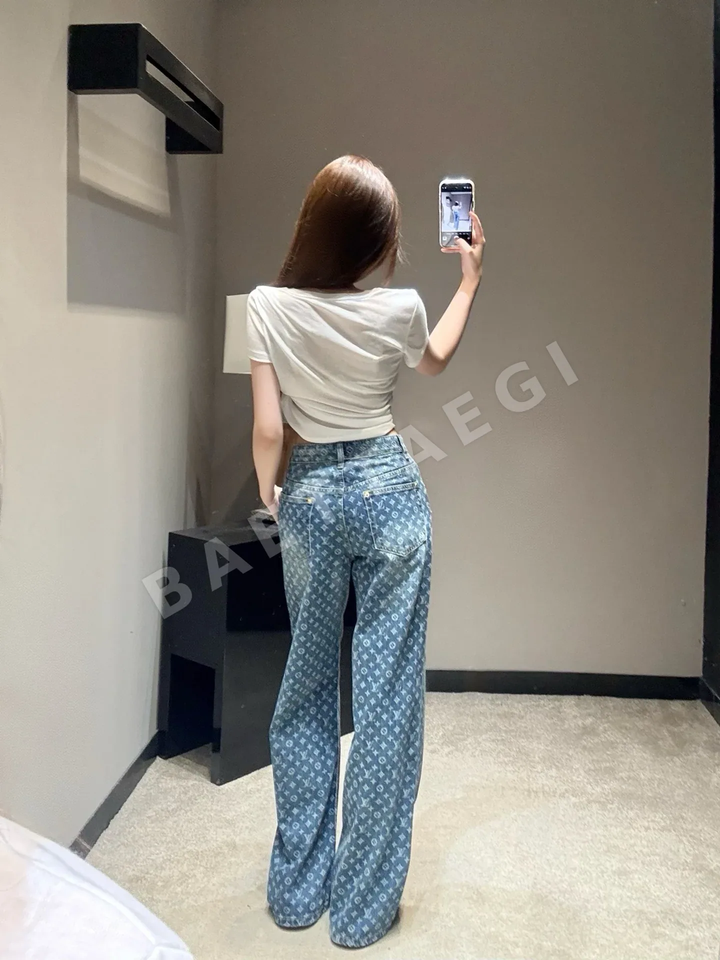루이비통 모노그램 와이드 레그 데님 바지 상세 이미지 7