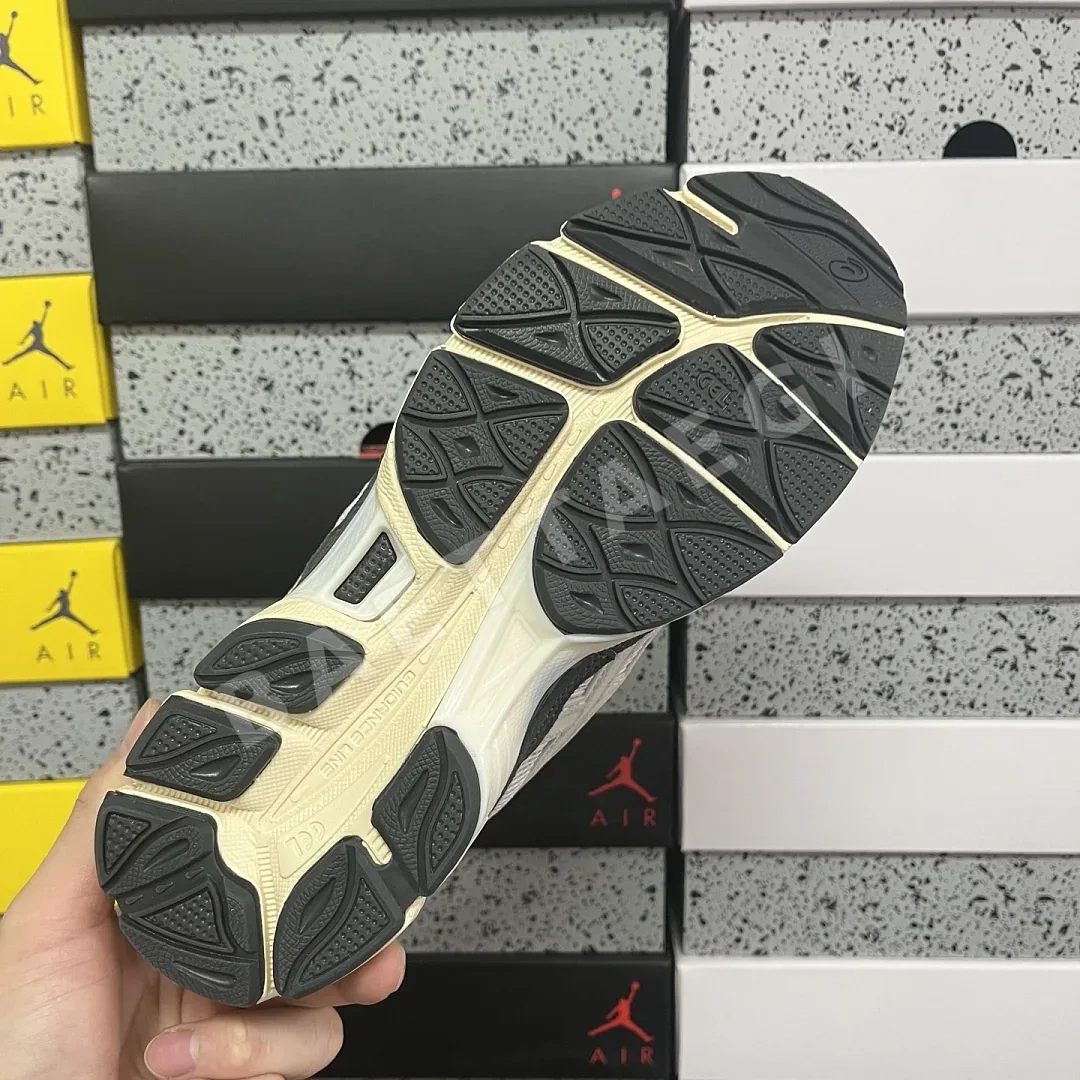 아식스 [M] 젤 NYC 1203A383-111 200503 Asics Gel-NYC White Smoke Grey 상세 이미지 9