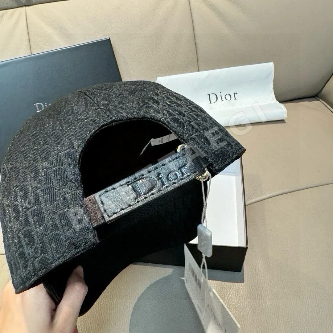디올 모노그램 베이스볼 캡 상세 이미지 8
