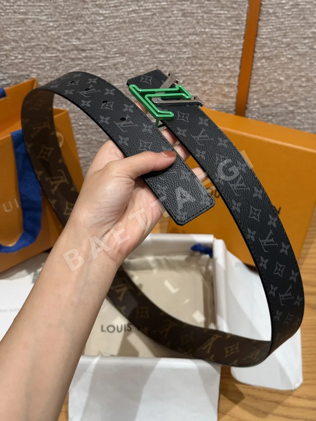 루이비통 컬러 블록 양면 벨트 상세 이미지 4