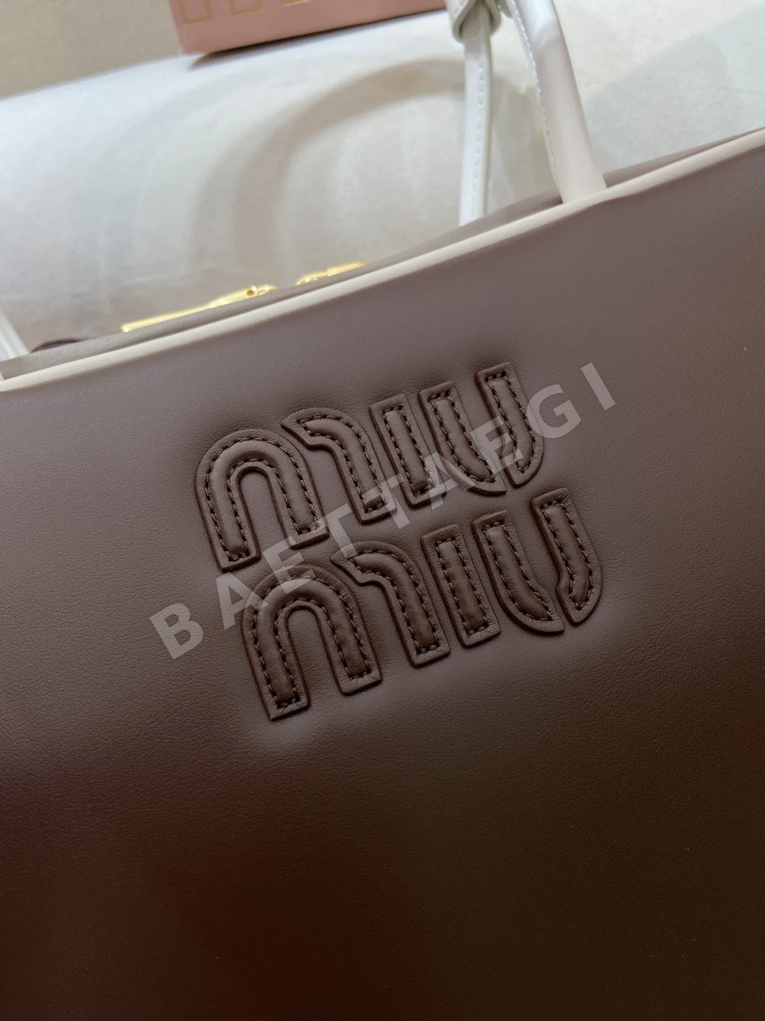 미우미우 보우 핸들 라지 토트백 5BB117 상세 이미지 8