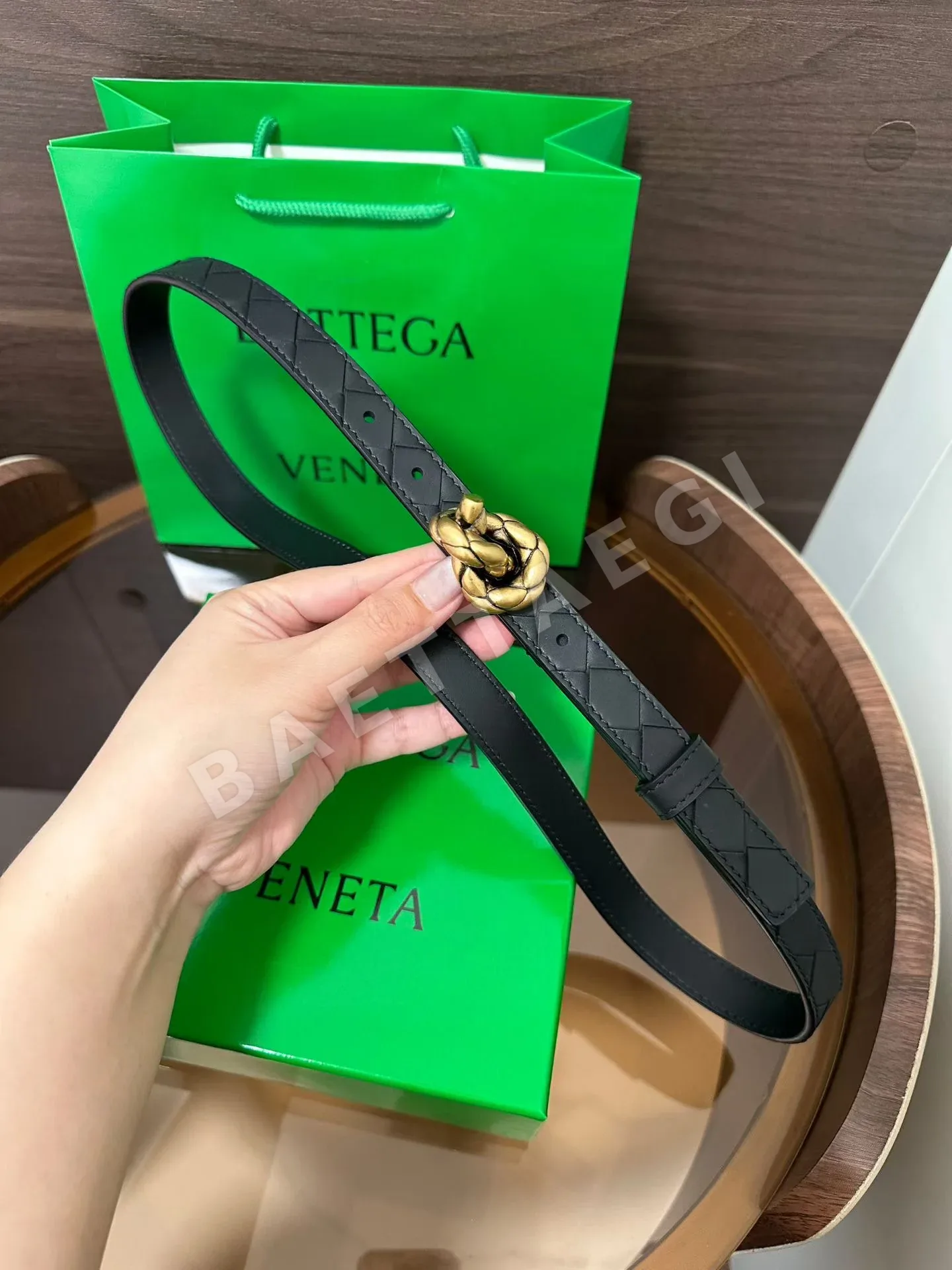 보테가베네타 빈티지 버클 여성 가죽 벨트 상세 이미지 4
