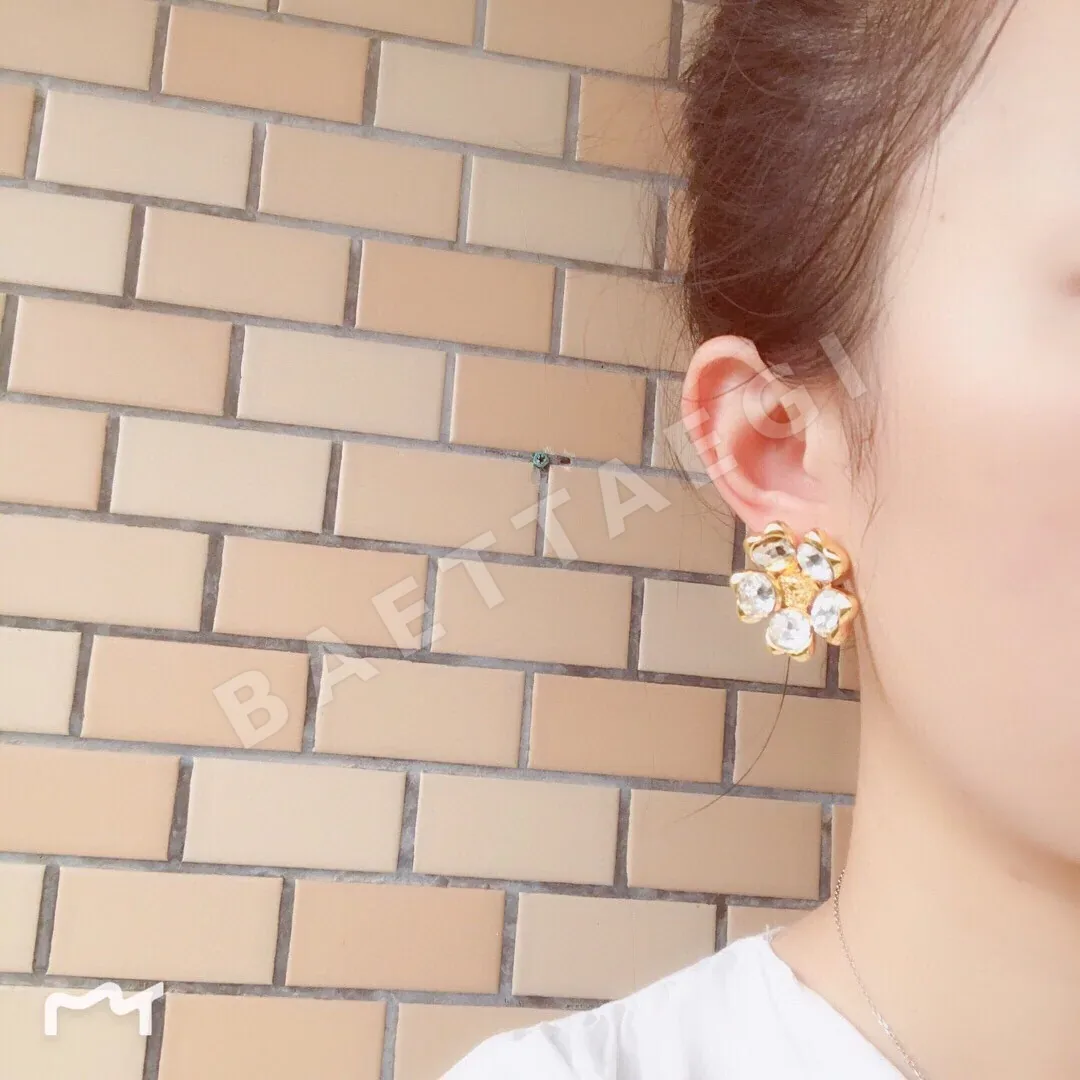 베르사체 메두사 크리스탈 스터드 귀걸이 상세 이미지 3