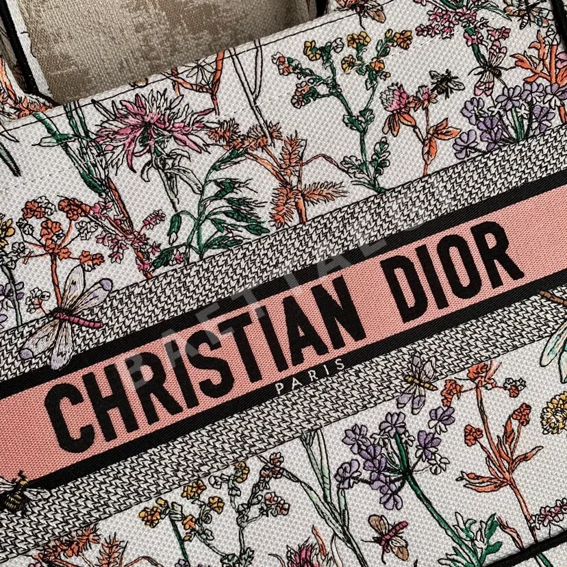 디올 북 토트백 미디엄 자수 가방 상세 이미지 7