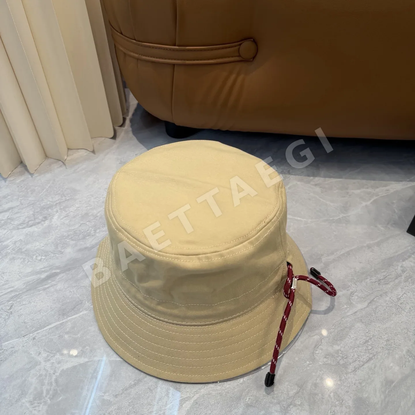 미우미우 자수 버킷 햇 상세 이미지 3