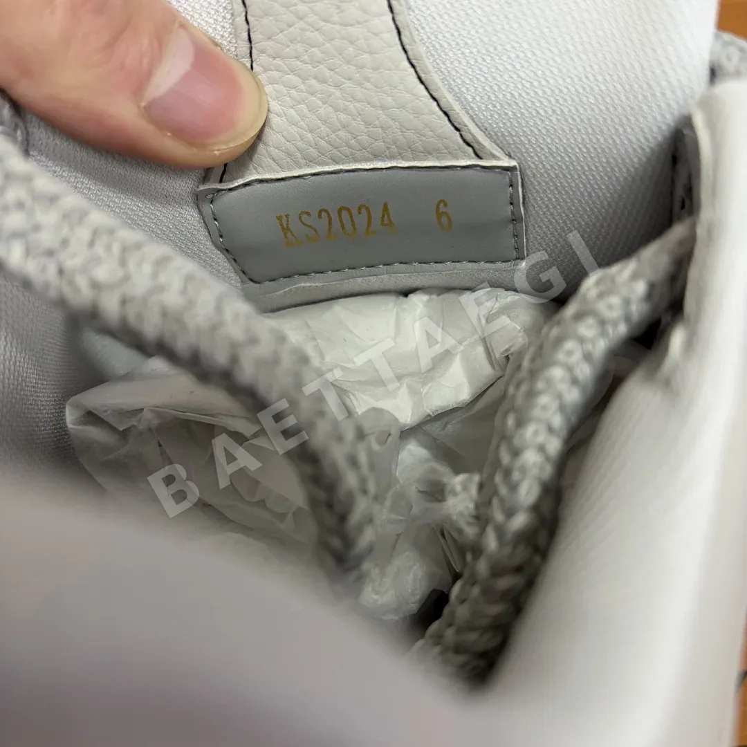 루이비통 [TG] 그레이 205822 Louis Vuitton 상세 이미지 8