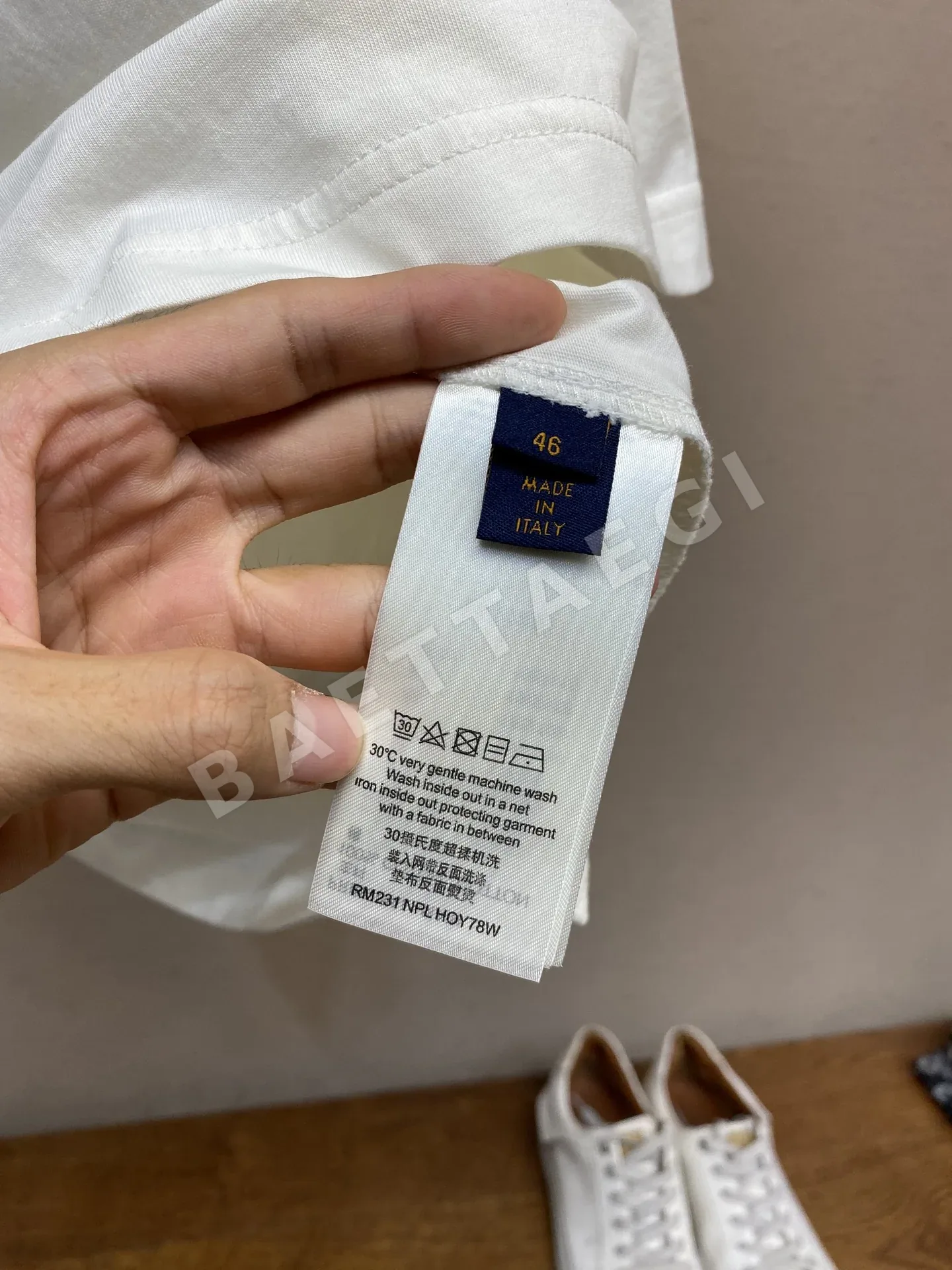 루이비통 자수 로고 워시드 남성 반팔 티셔츠 상세 이미지 7