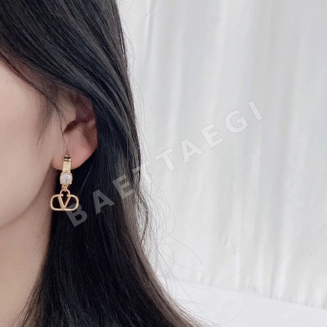 발렌티노 미니멀 빈티지 귀걸이 상세 이미지 2