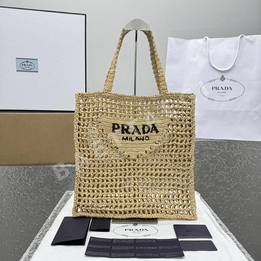 프라다 애프리콧 라피아 토트백 136657