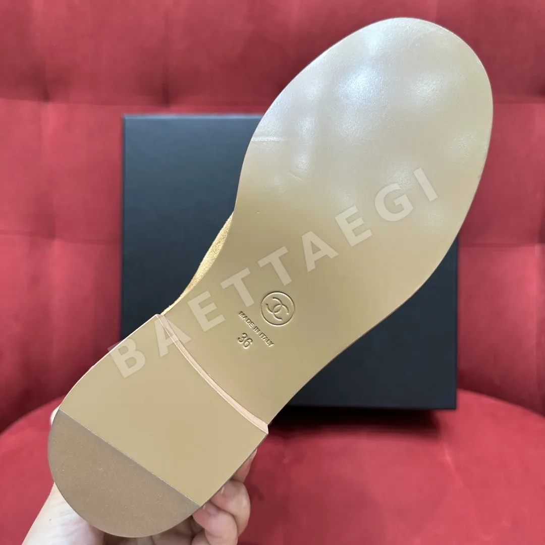 샤넬 부츠 가죽 상세 이미지 9