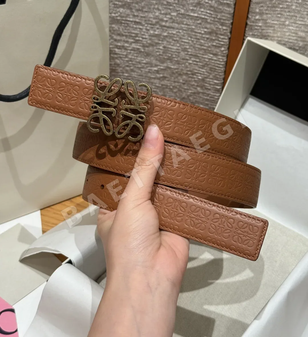 로에베 아나그램 리버시블 송아지가죽 벨트 상세 이미지 3