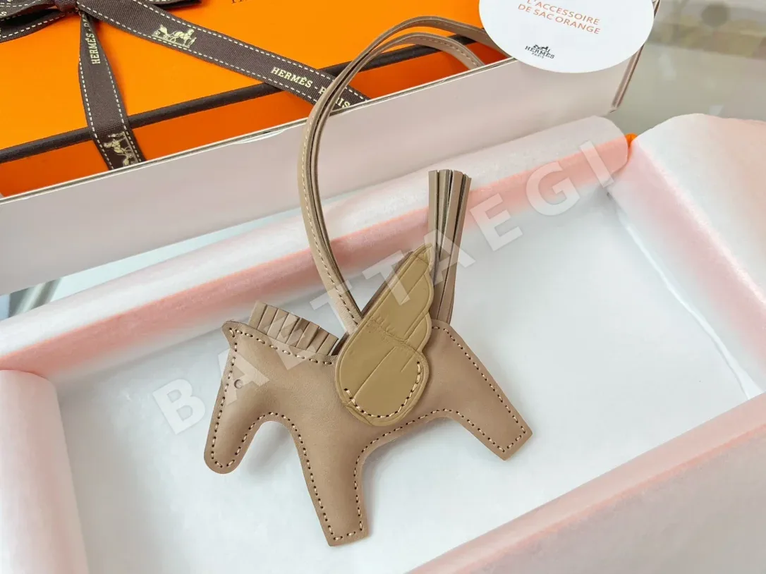 에르메스 크로커다일 새들 페가수스 키링 상세 이미지 3