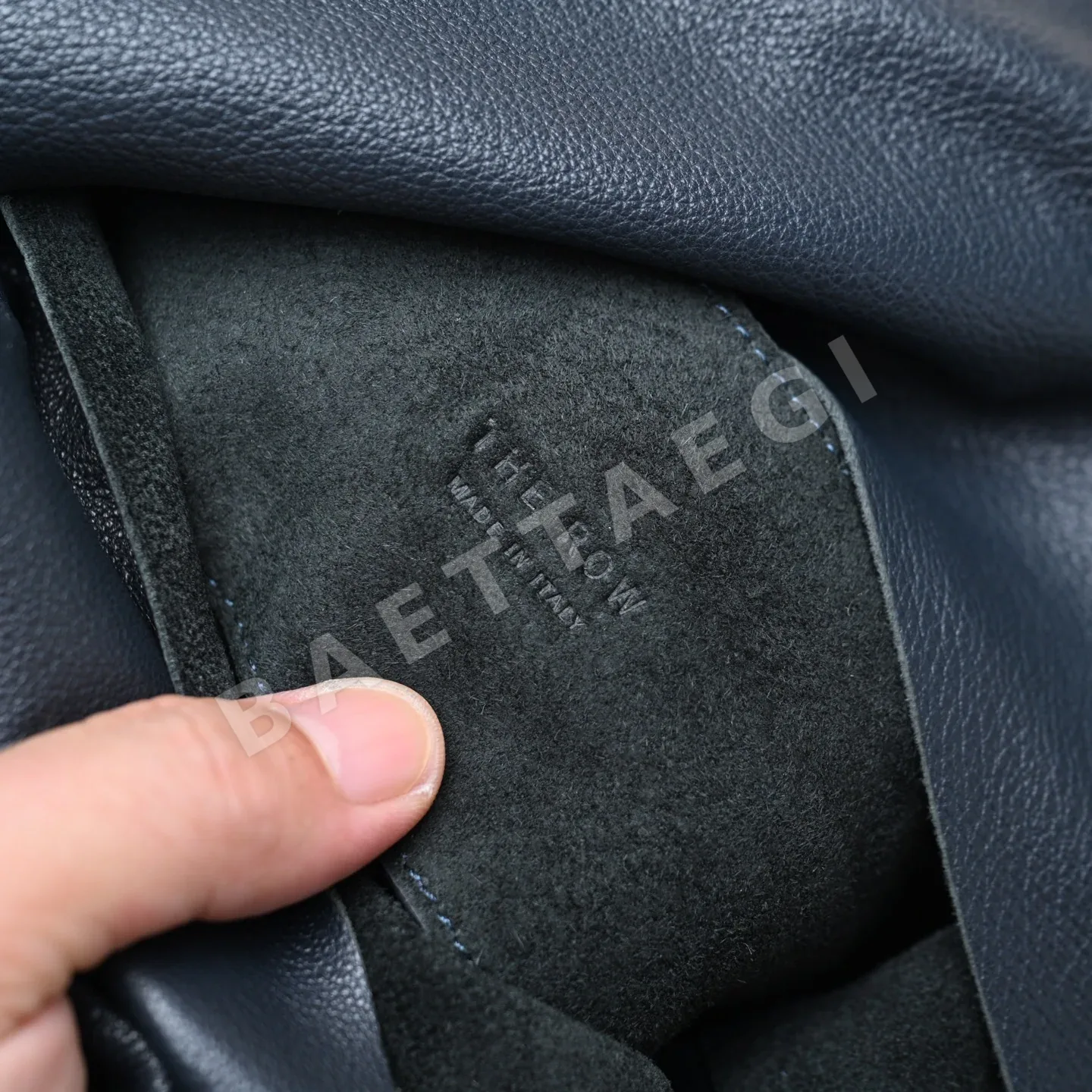 더로우 사슴가죽 미니 토트백 상세 이미지 7