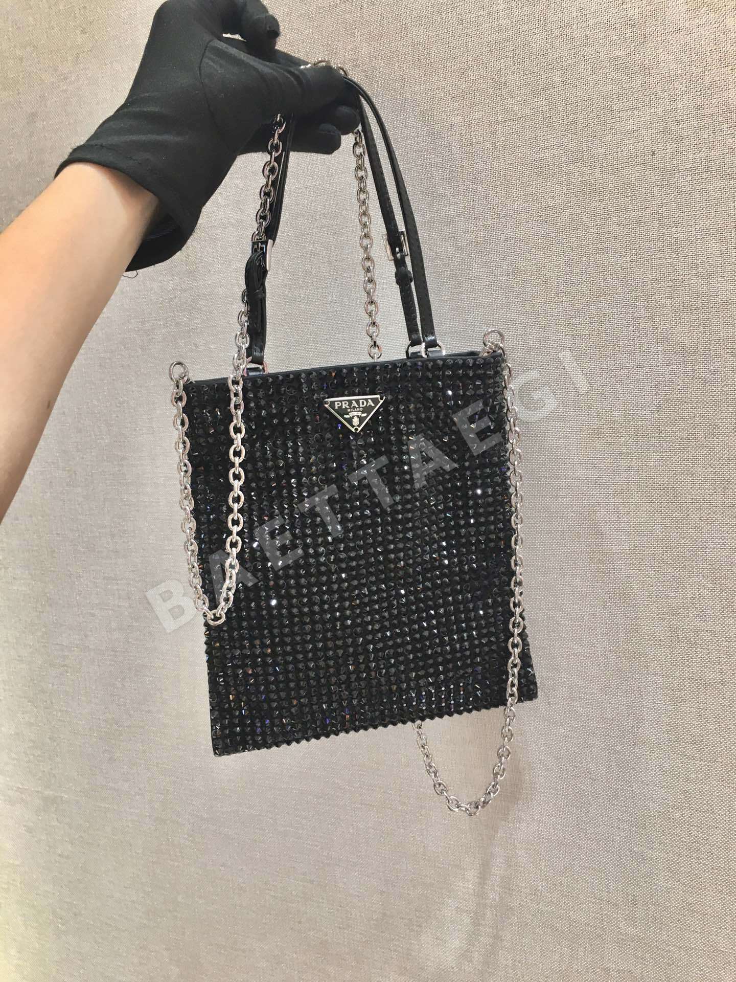 프라다 라인스톤 메시 체인백 188936