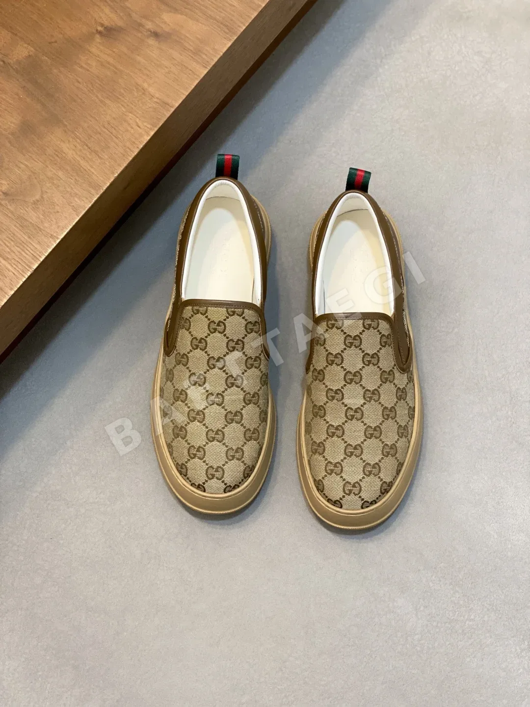 로로피아나 가죽 로퍼 154306