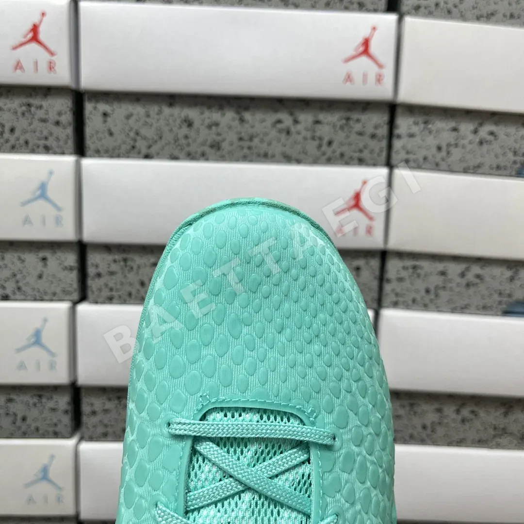 나이키 [GX] 코비 6 프로트로 IQ5774-300 201379 Nike Kobe 6 Protro Jalen Brunson Statue Of 상세 이미지 2