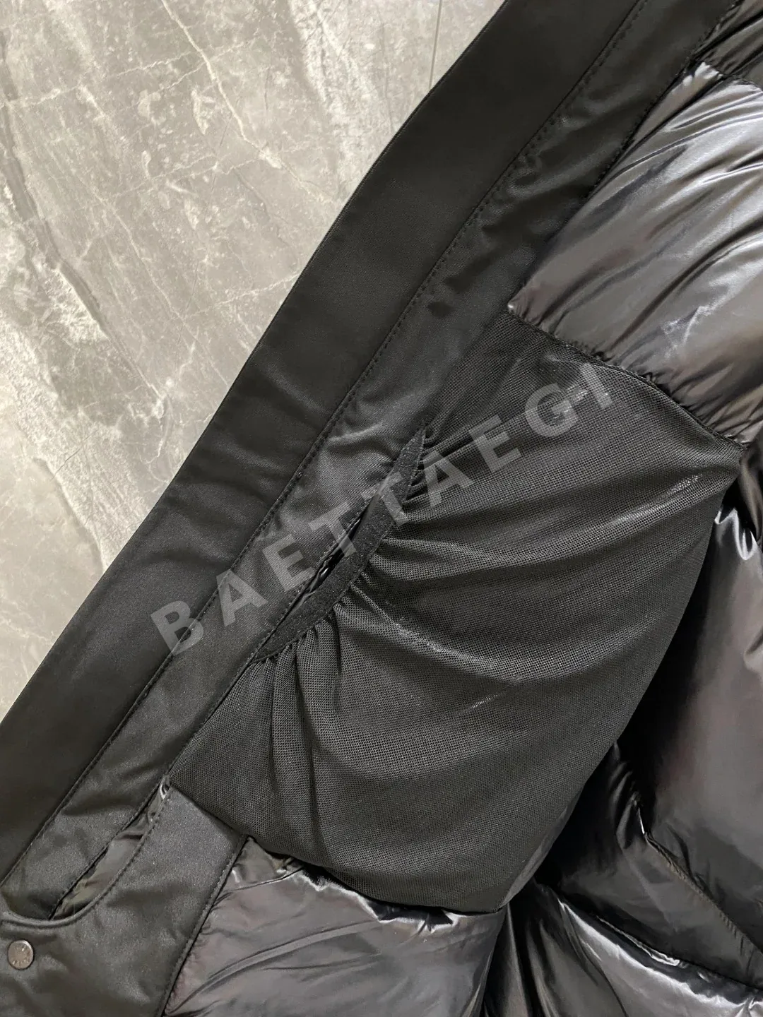 몽클레르 그레노블 벨크로 남성 패딩 재킷 상세 이미지 8