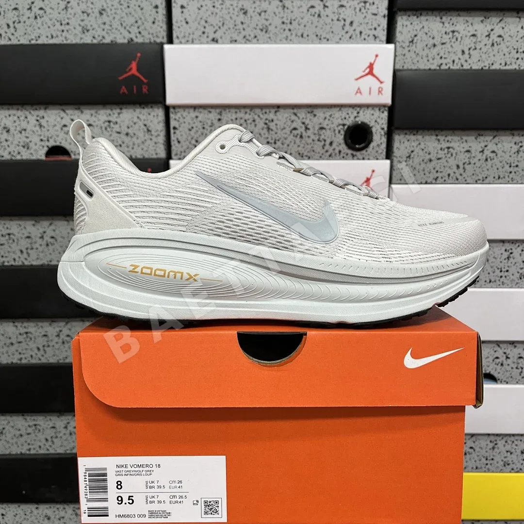 나이키 줌 보메로 18 HM6803-009 201113 Nike Zoom Vomero 18 상세 이미지 2