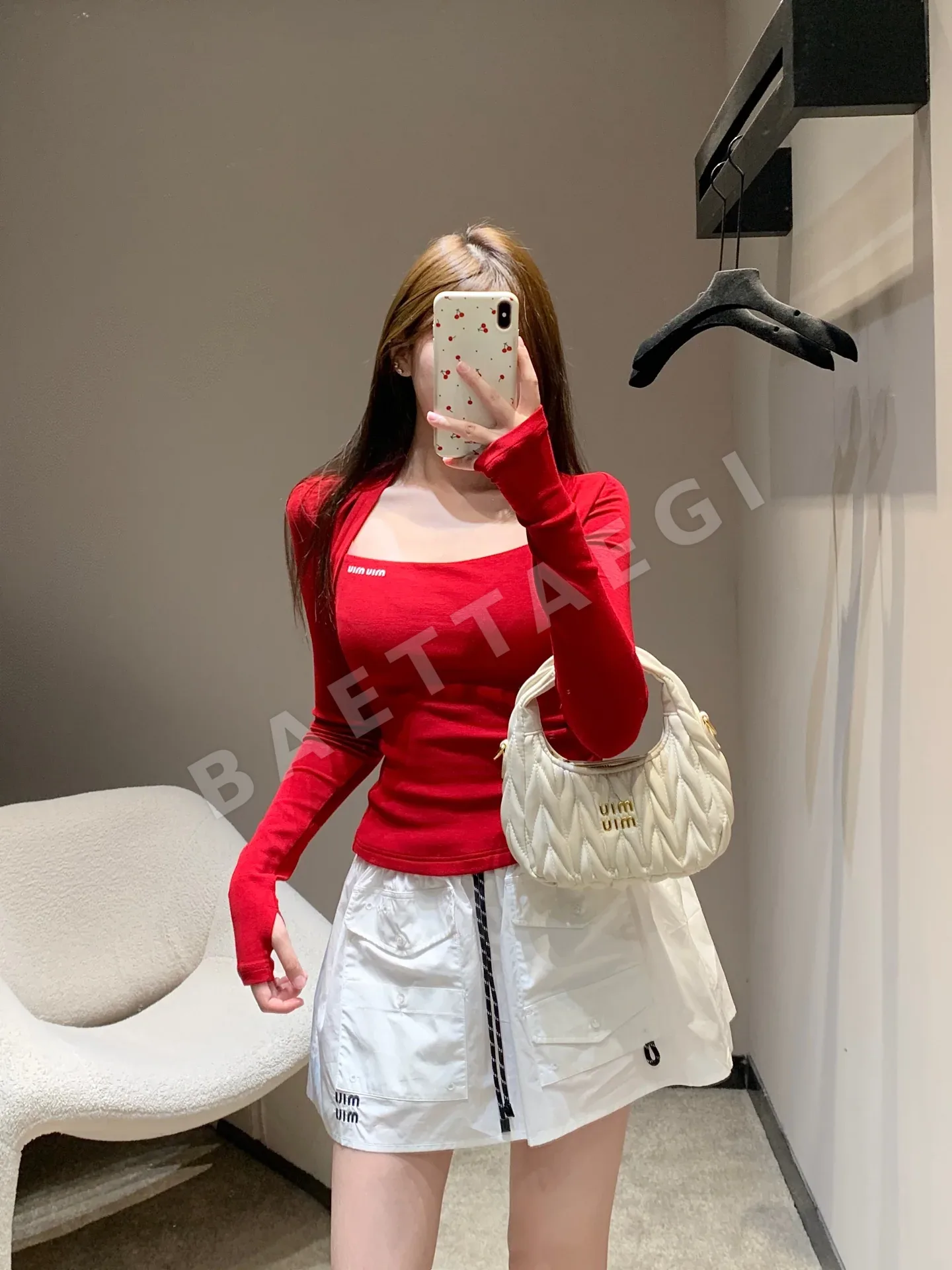 미우미우 스퀘어넥 홀터넥 긴팔 티셔츠 101464