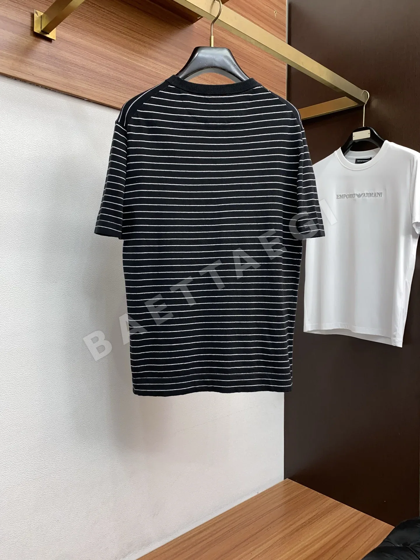 브루넬로쿠치넬리 남성 크루넥 스트라이프 반팔 티셔츠 상세 이미지 10