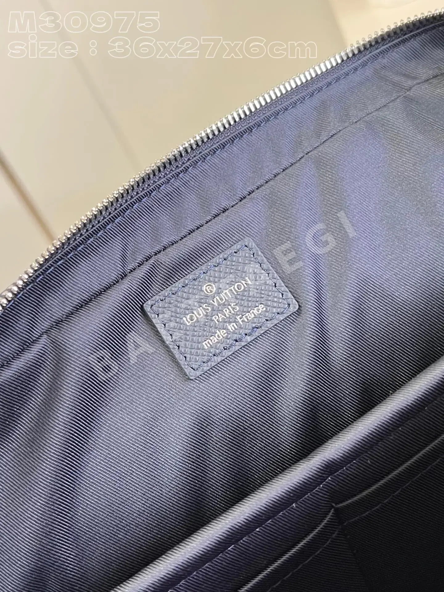 루이비통 블루 에디션 보야지 브리프케이스 가방 M30975 상세 이미지 9