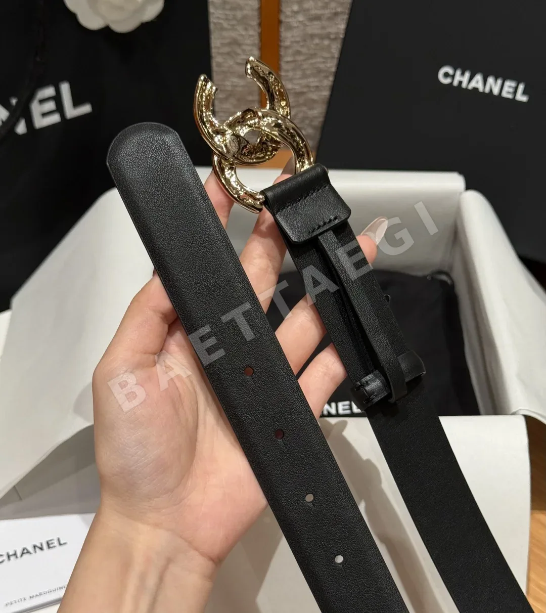 샤넬 클래식 더블 C 메탈 버클 가죽 벨트 상세 이미지 5