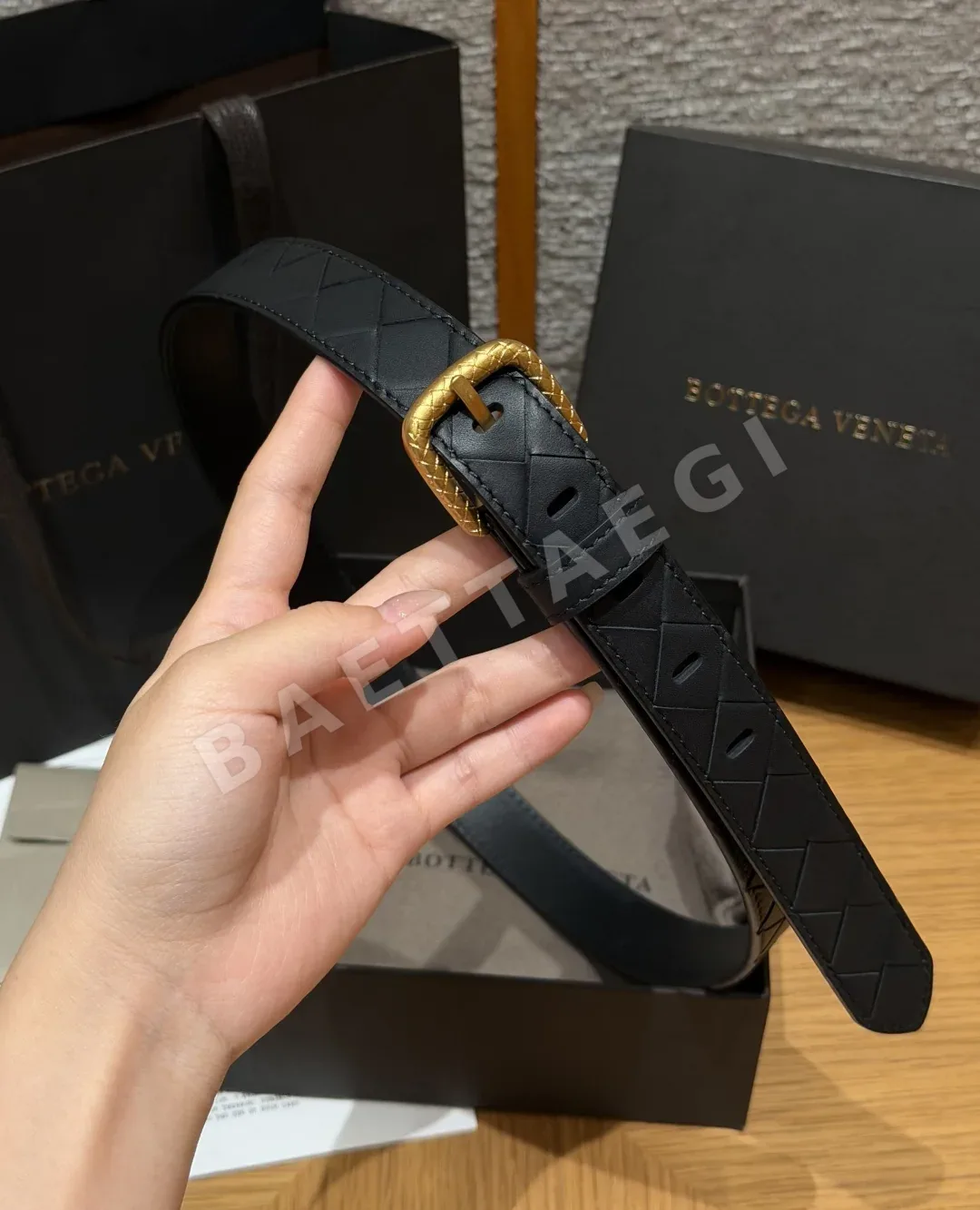 보테가베네타 인트레차토 가죽 여성 벨트 상세 이미지 9
