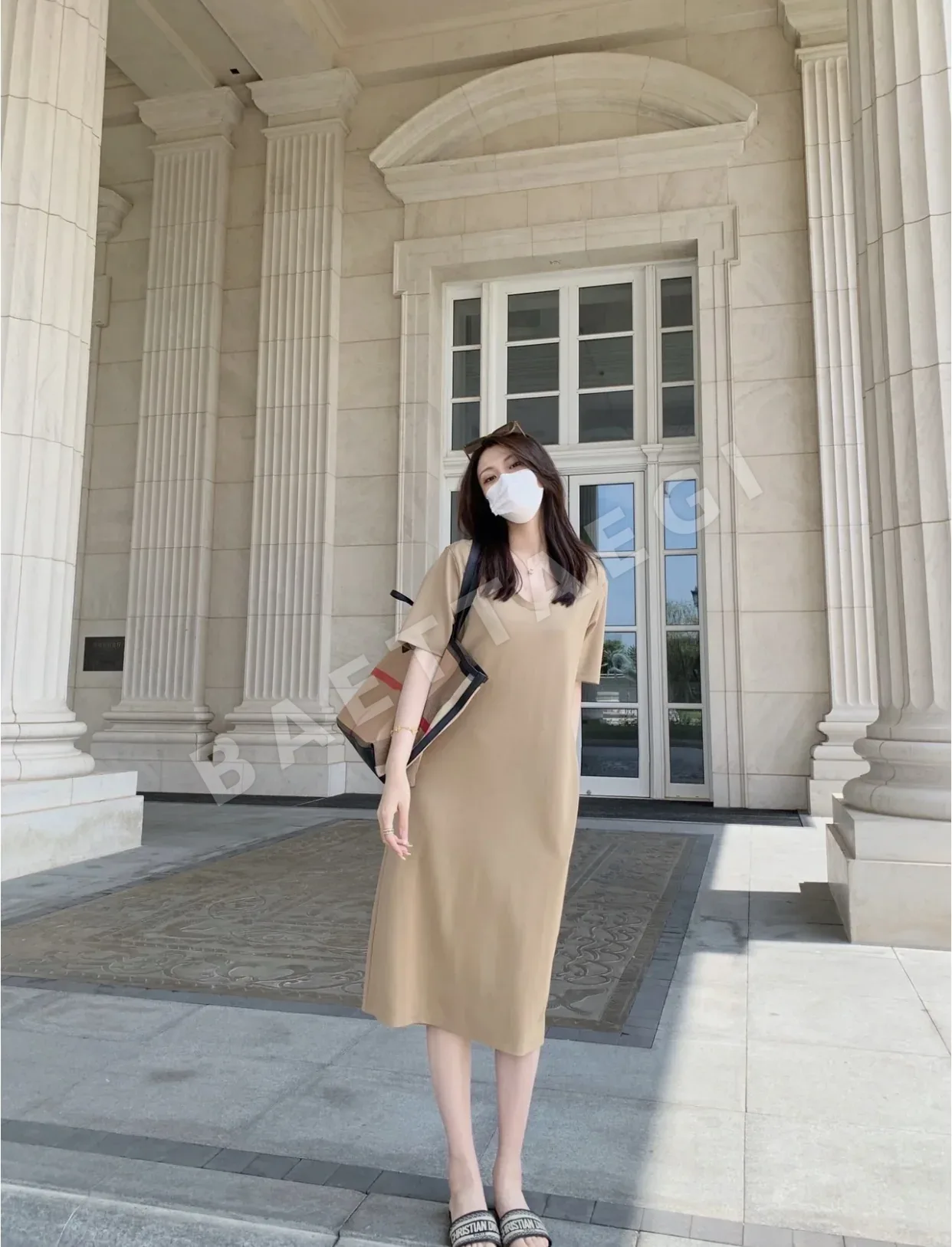 버버리 클래식 삼베 토트백 상세 이미지 5