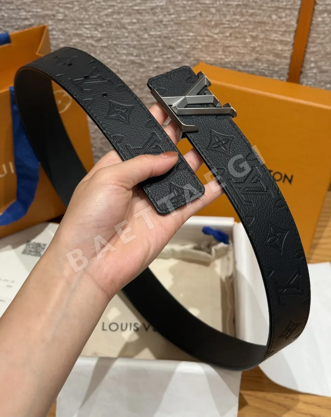루이비통 피라미드 40mm 리버서블 벨트 상세 이미지 3