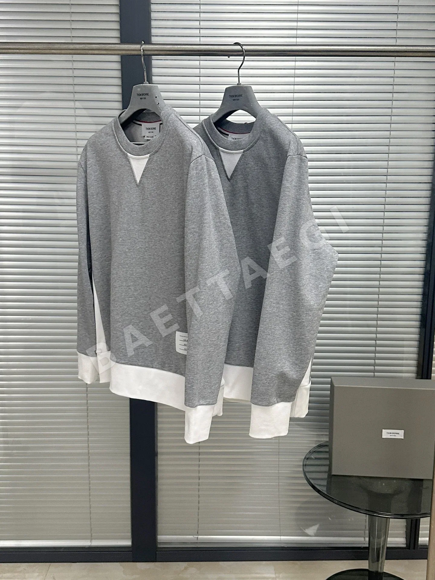 톰브라운 남성 면 크루넥 긴팔 티셔츠 상세 이미지 4