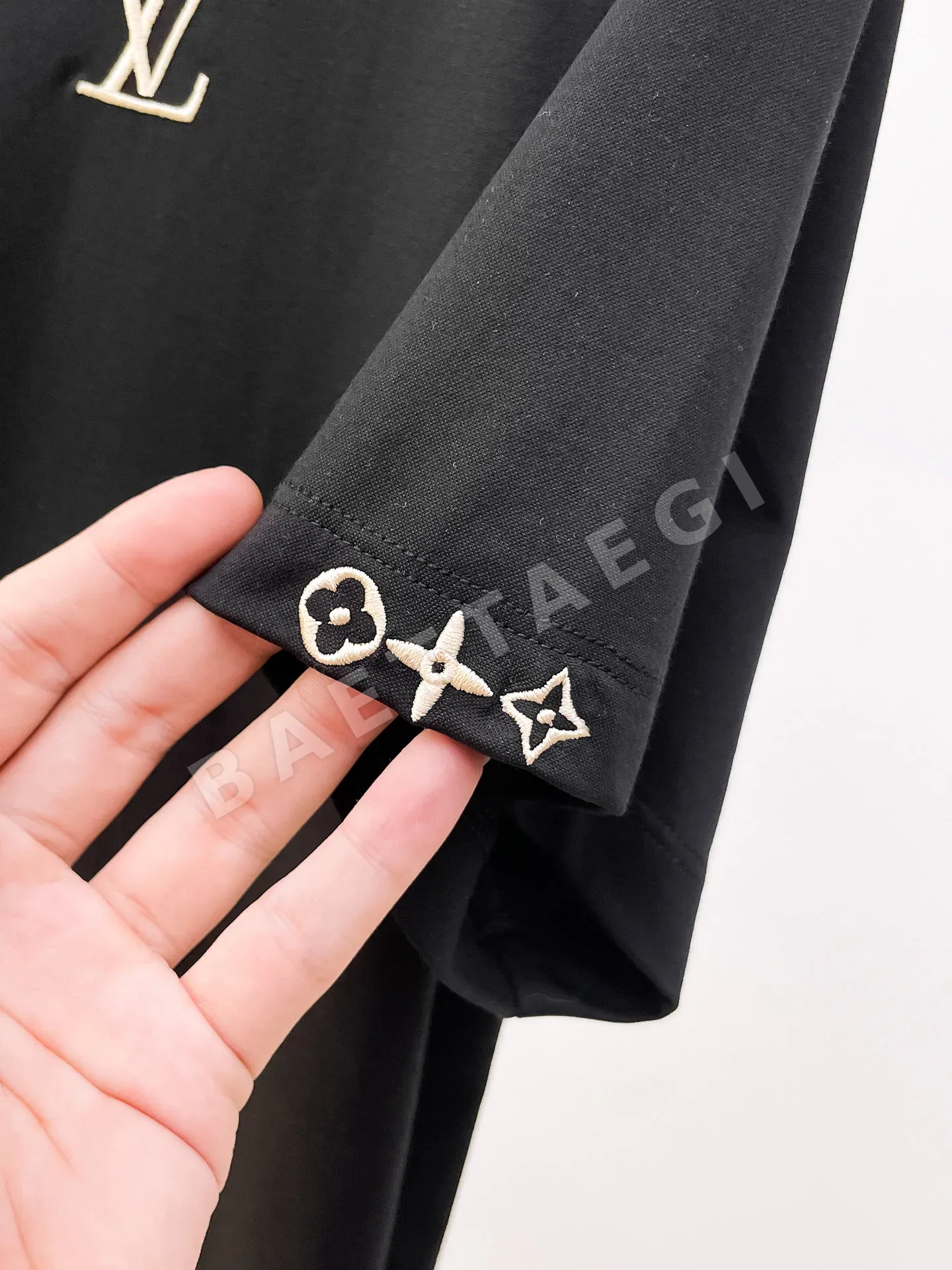 루이비통 크루넥 반팔 티셔츠 상세 이미지 6