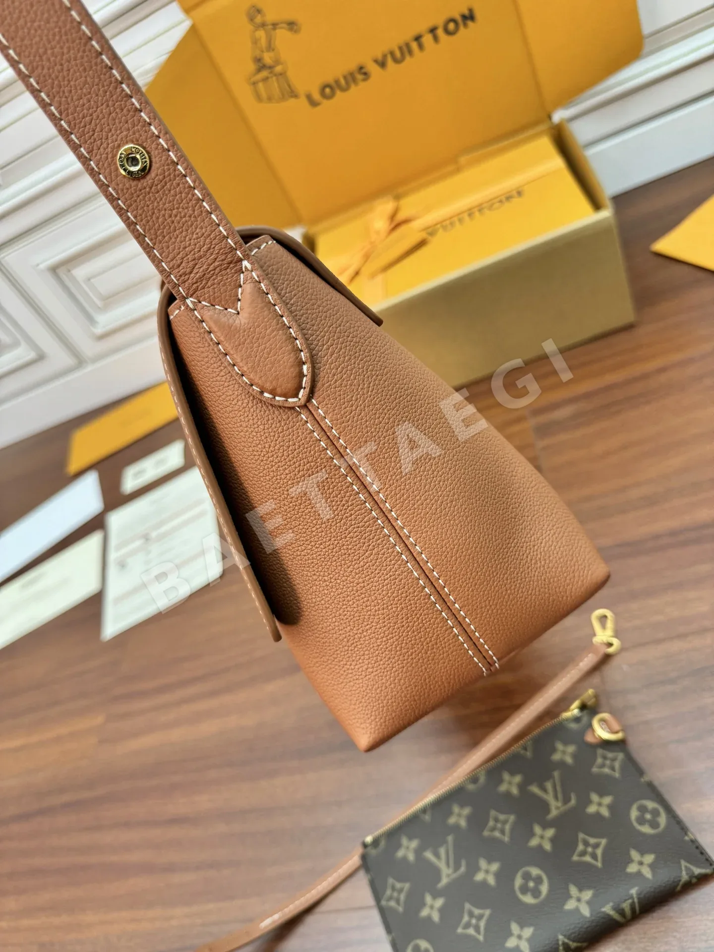루이비통 M13151 가방 상세 이미지 8