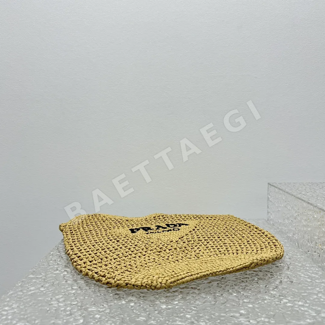 프라다 살구색 라피아 메시 토트백 상세 이미지 4