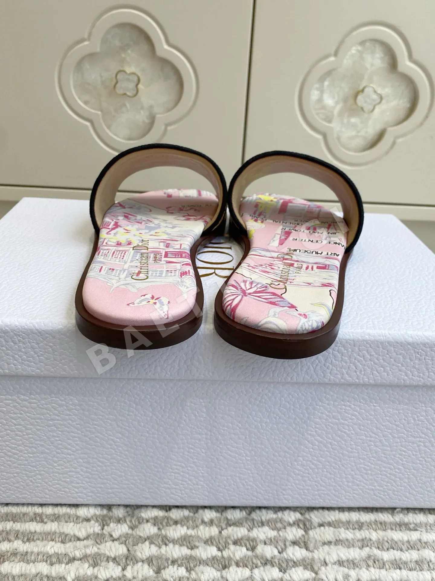 디올 시티 프린트 플랫 샌들 상세 이미지 8