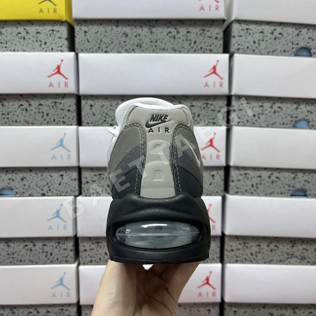 나이키 [KZ2.0] 에어 맥스 95 OG HJ5996-002 201154 Nike Air Max 95 OG Big Bubble Blue 상세 이미지 3
