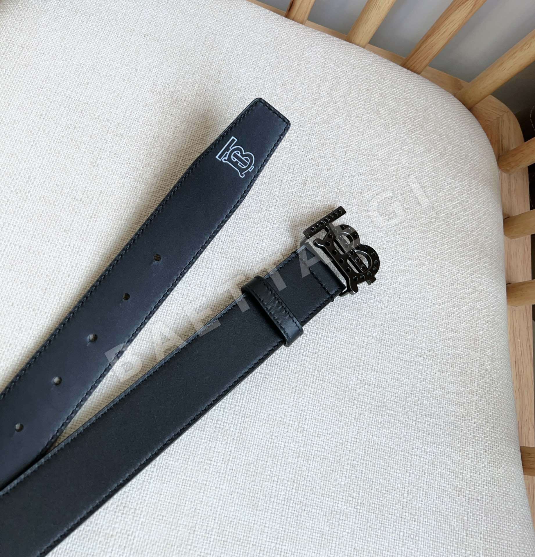 버버리 펀칭 가공 스무스 가죽 벨트 상세 이미지 6