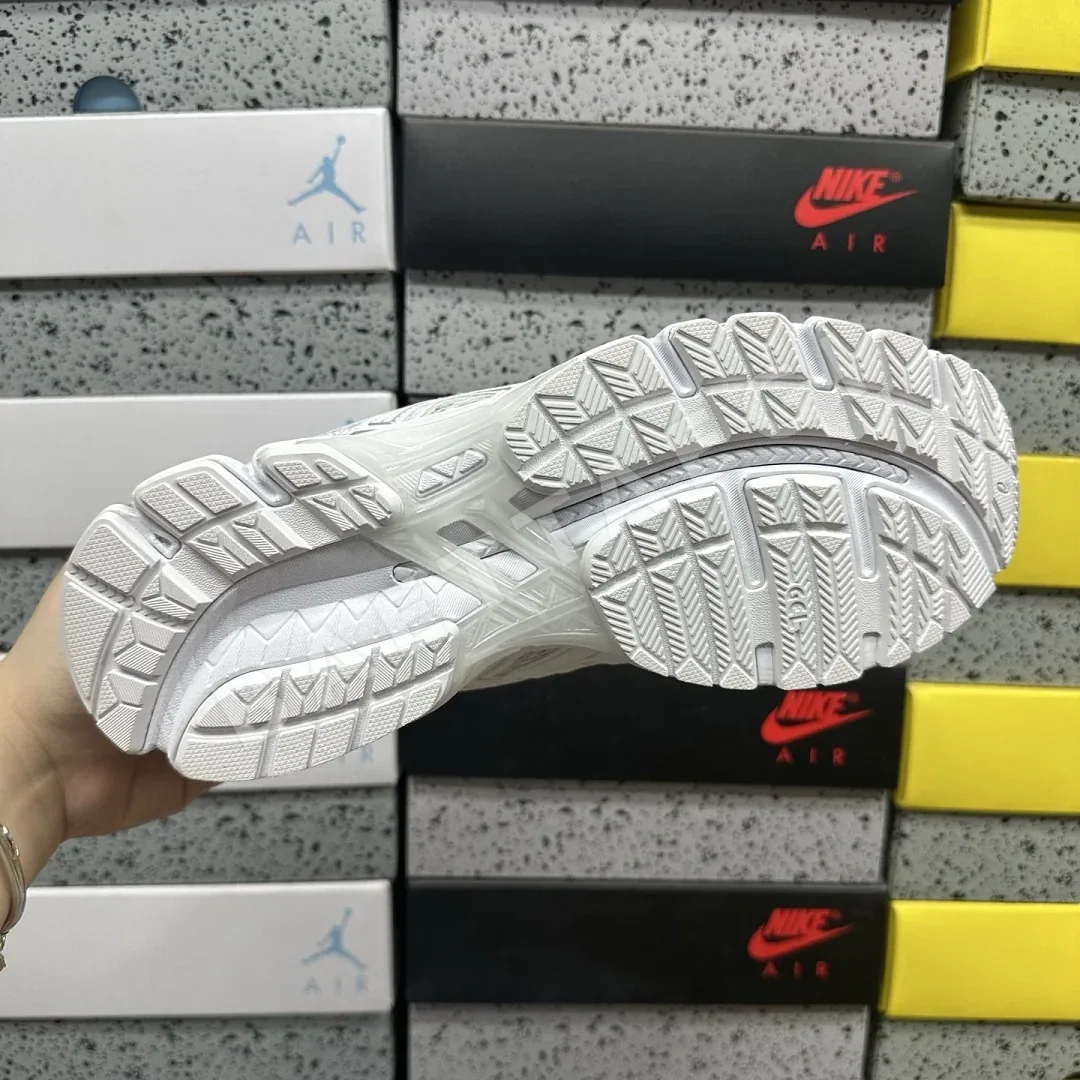 아식스 [TOP] 젤 카야노 20 1203A388-028 200479 Asics Gel-Kayano 20 Glacier Grey White 상세 이미지 9