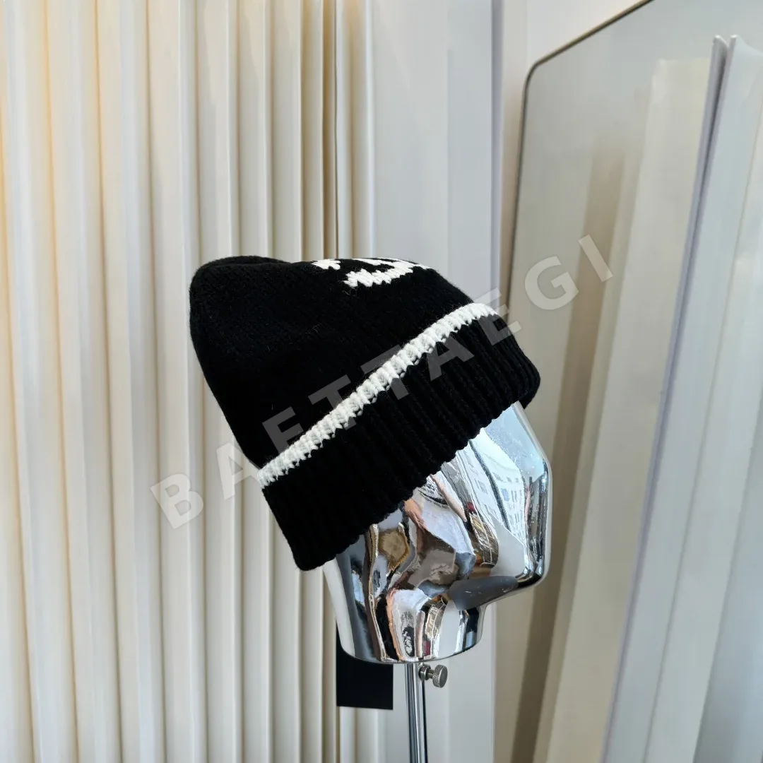 샤넬 클래식 비니 모자 185704