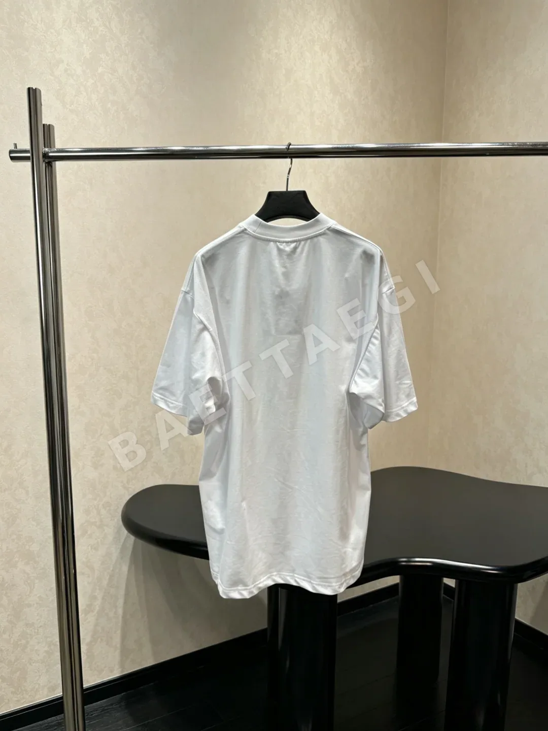 발렌시아가 플라워 프린트 여성 반팔티 상세 이미지 2