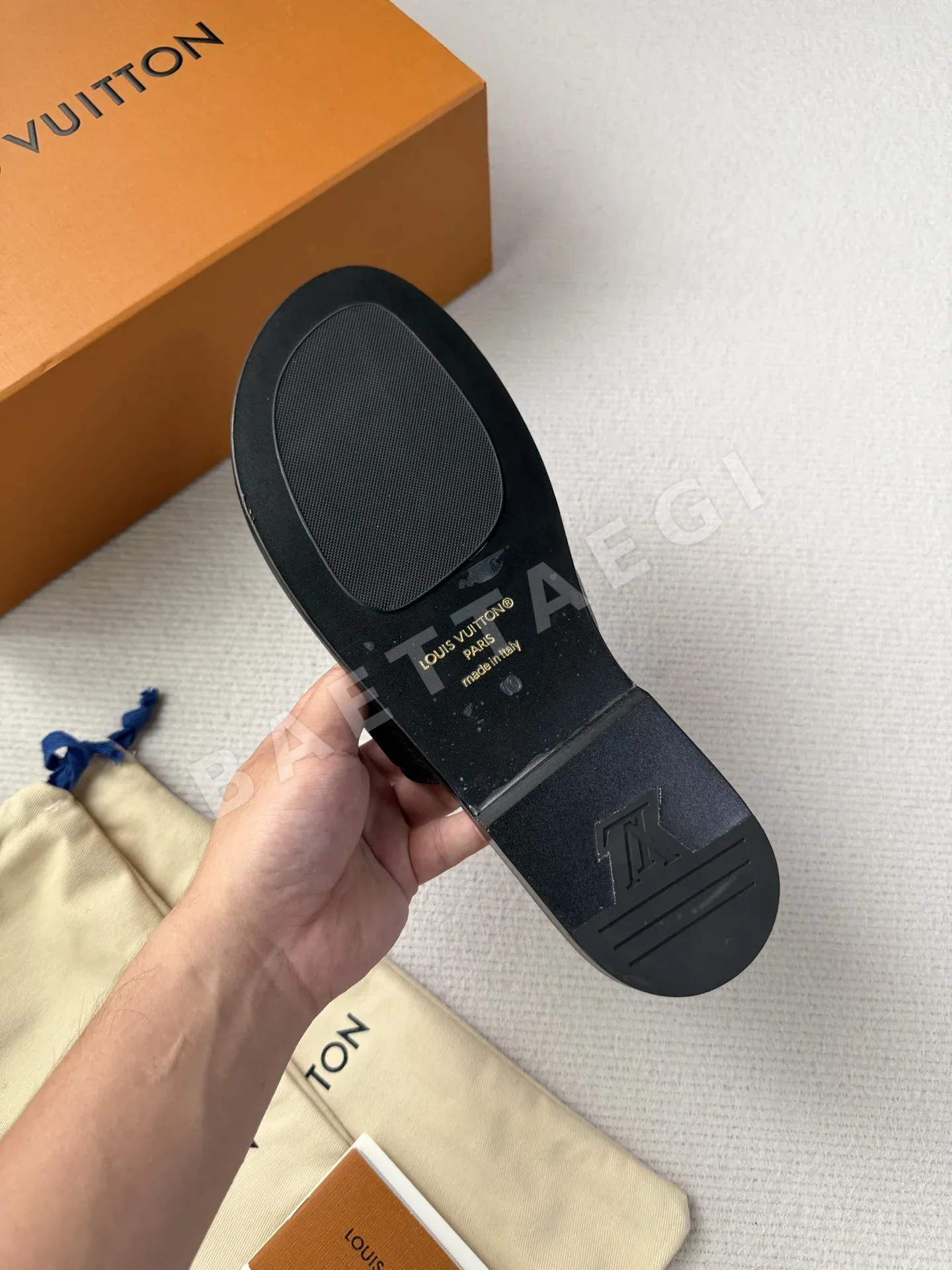 루이비통 포르티피노 카프스킨 슬리퍼 상세 이미지 9