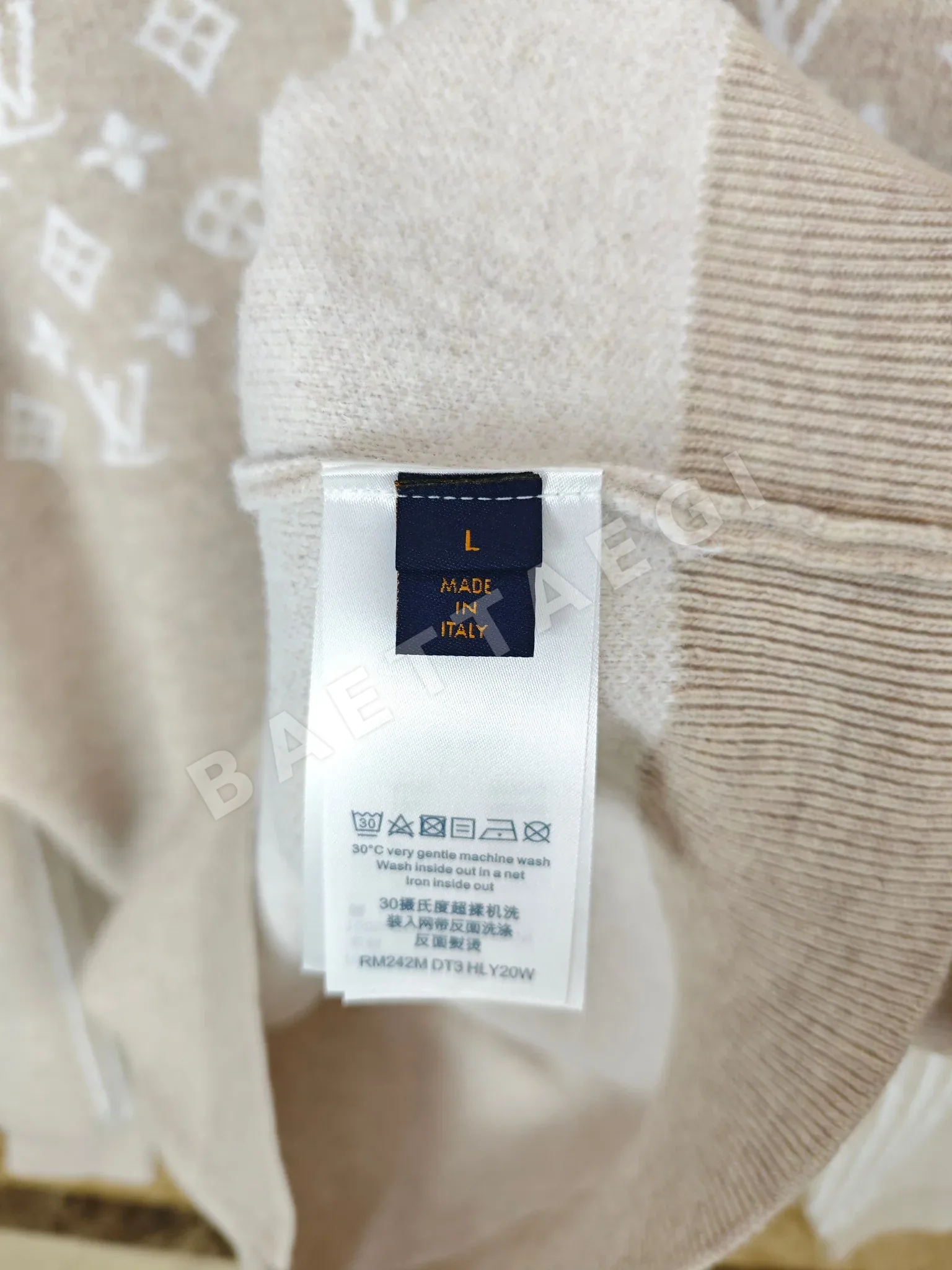 루이비통 남성 울 혼방 하프 지퍼 터틀넥 니트 상세 이미지 6
