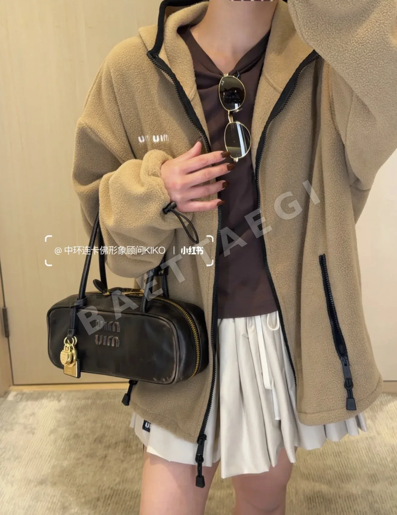 미우미우 그레이 플리스 후드 재킷 상세 이미지 9