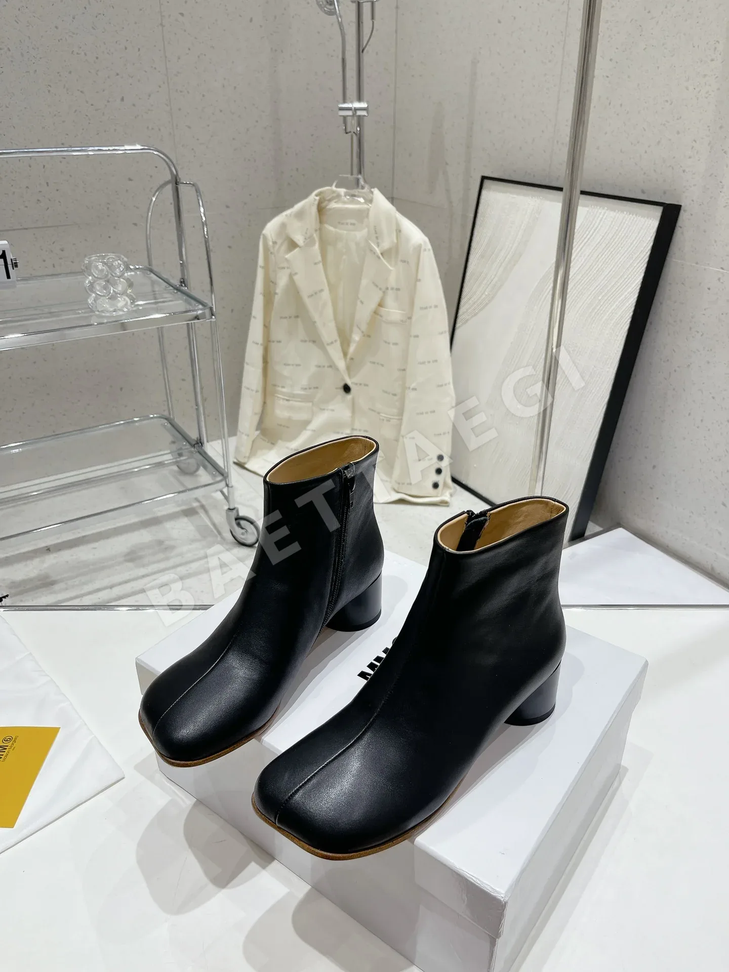 마르지엘라 사각코 앵클 부츠 9210 상세 이미지 3
